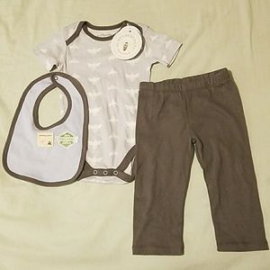 🌿NWT burts bees set